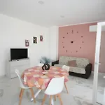 Luxhome Bed & Breakfast