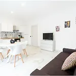 Luxhome Bed & Breakfast 4*
