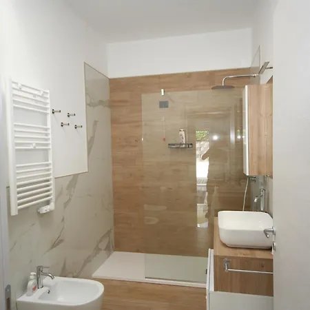 Luxhome 4*